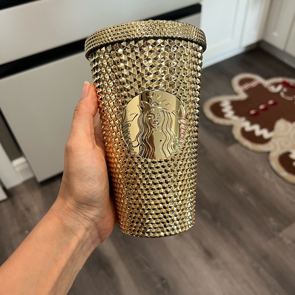 Starbucks gold grande size no straw